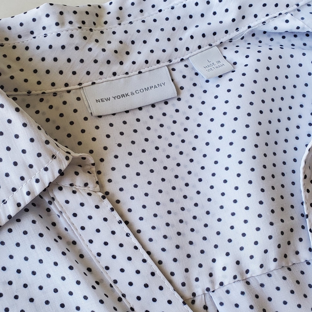 Blouse - Picture 2 of 3